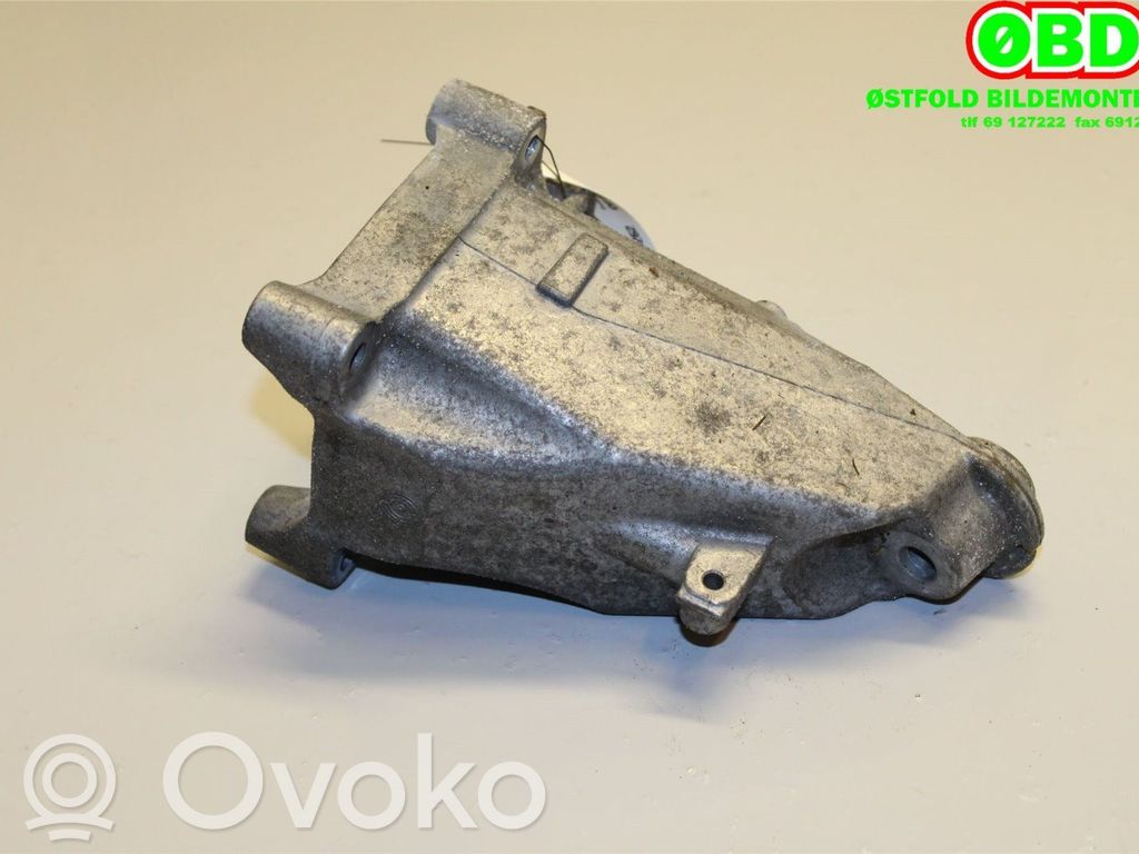 Mercedes-Benz E W213 Supporto di montaggio del motore 