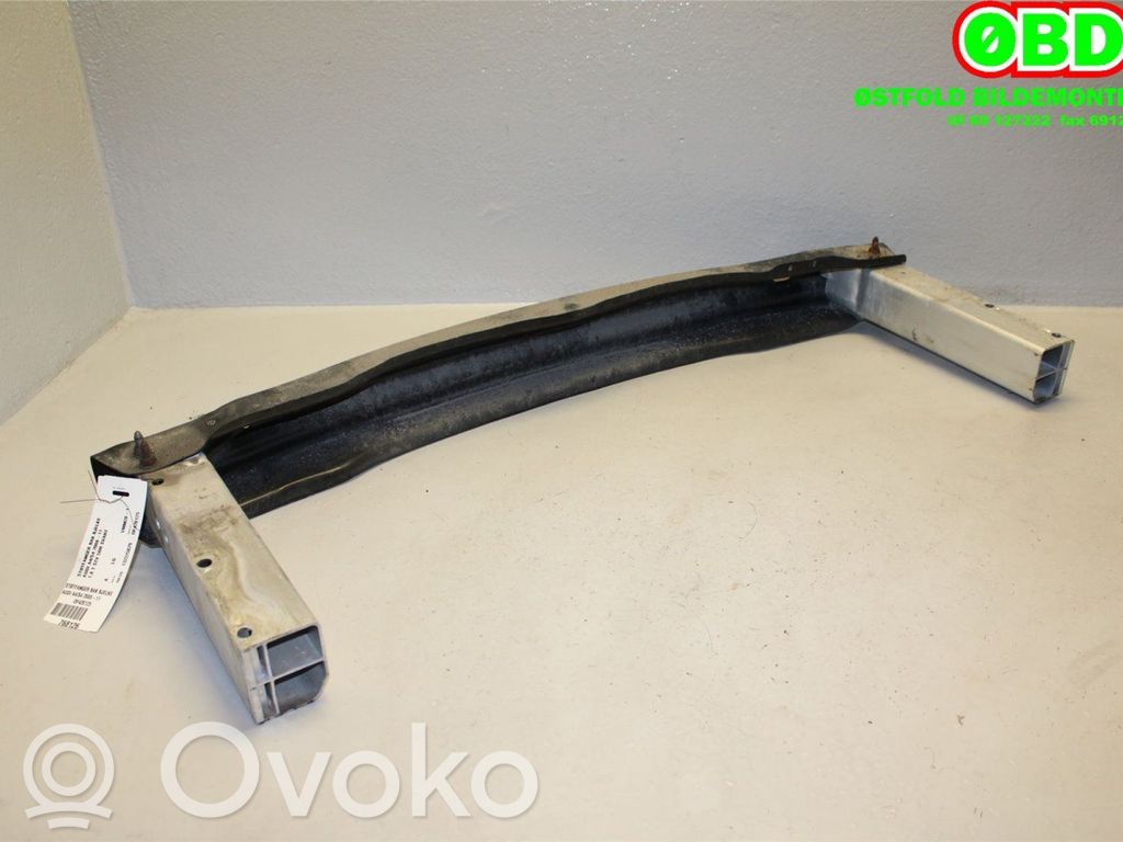 Audi A4 S4 B8 8K Takapuskurin tukipalkki 