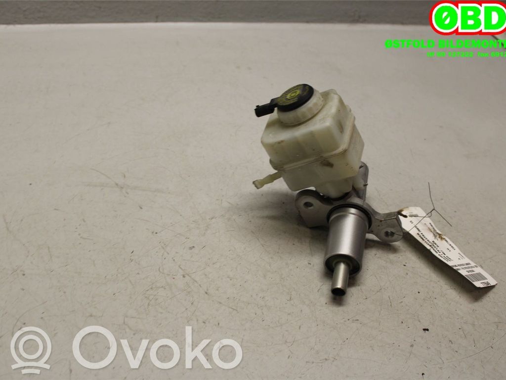 BMW 7 F01 F02 F03 F04 Pääjarrusylinteri 