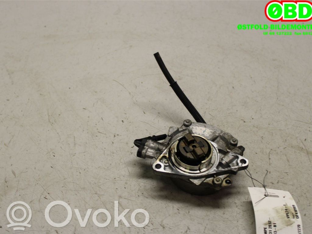 BMW 3 F30 F35 F31 Vakuumo pompa 