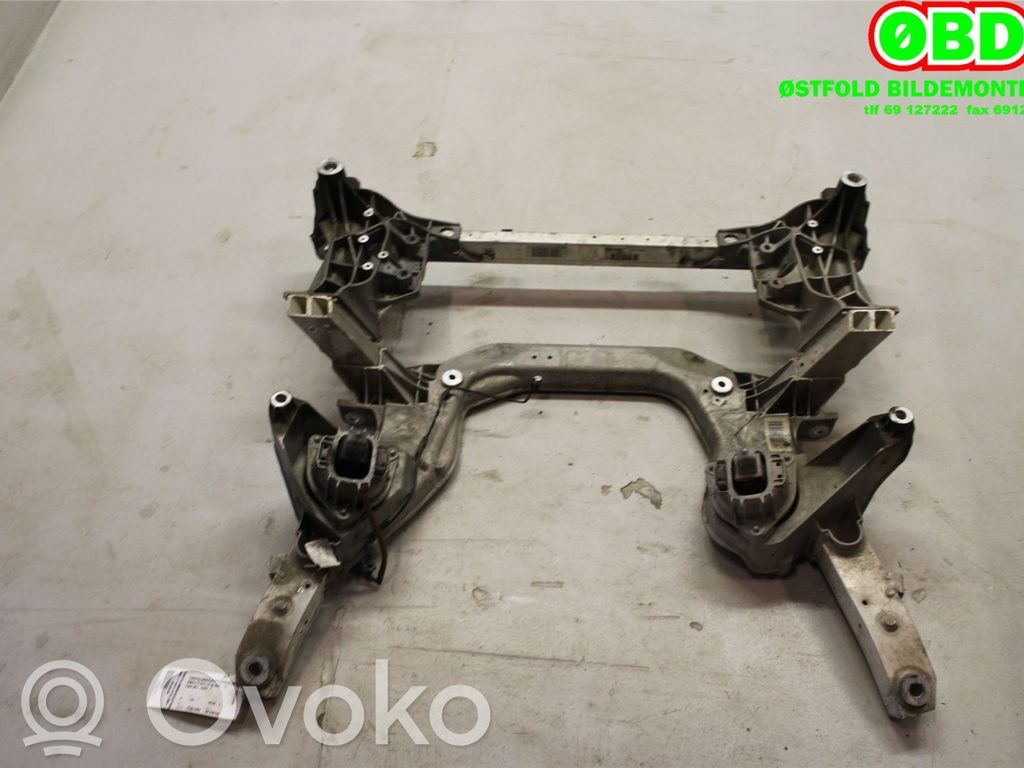 BMW 5 F10 F11 Sottotelaio anteriore