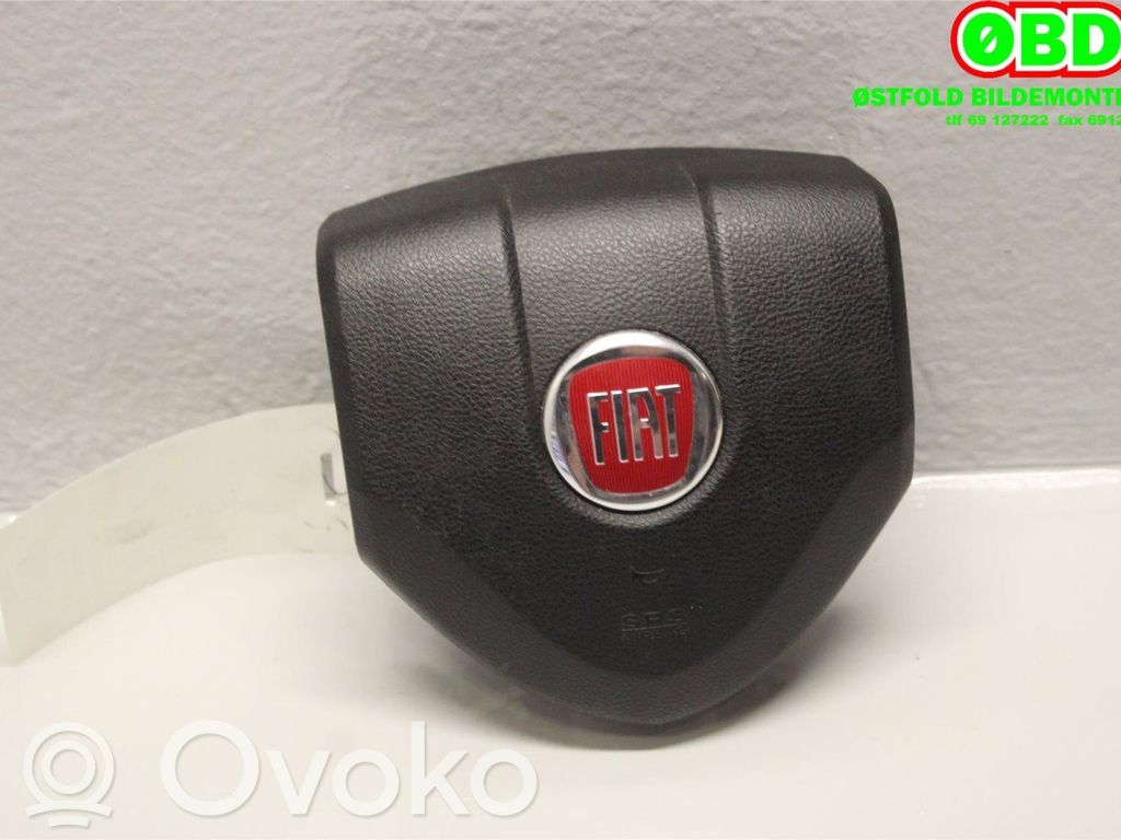 Fiat Freemont Poduszka powietrzna Airbag kierownicy 