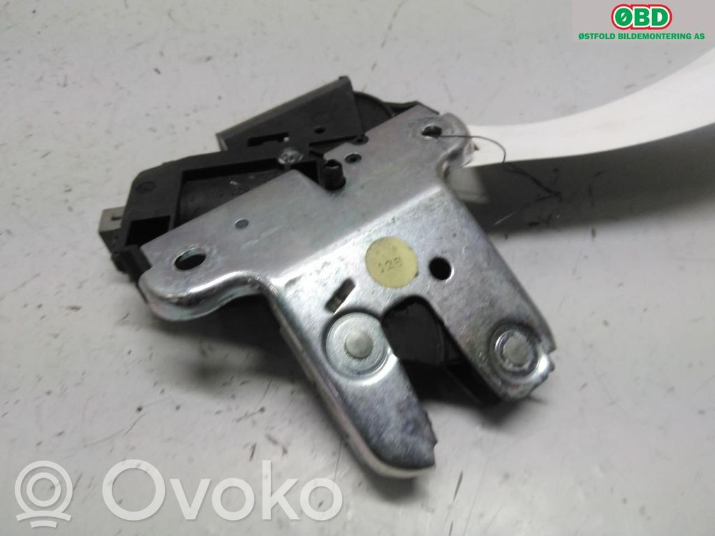 Tailgate lock latch   4F5827505D,4F5827505D