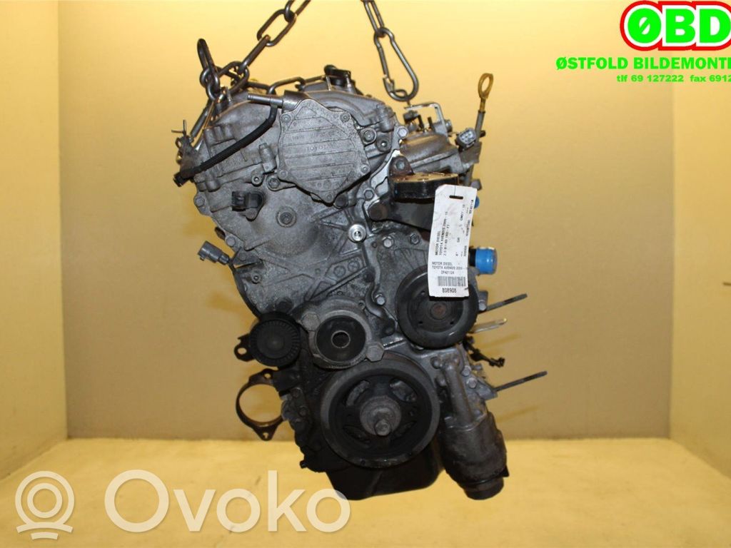Toyota Avensis T270 Dzinējs 