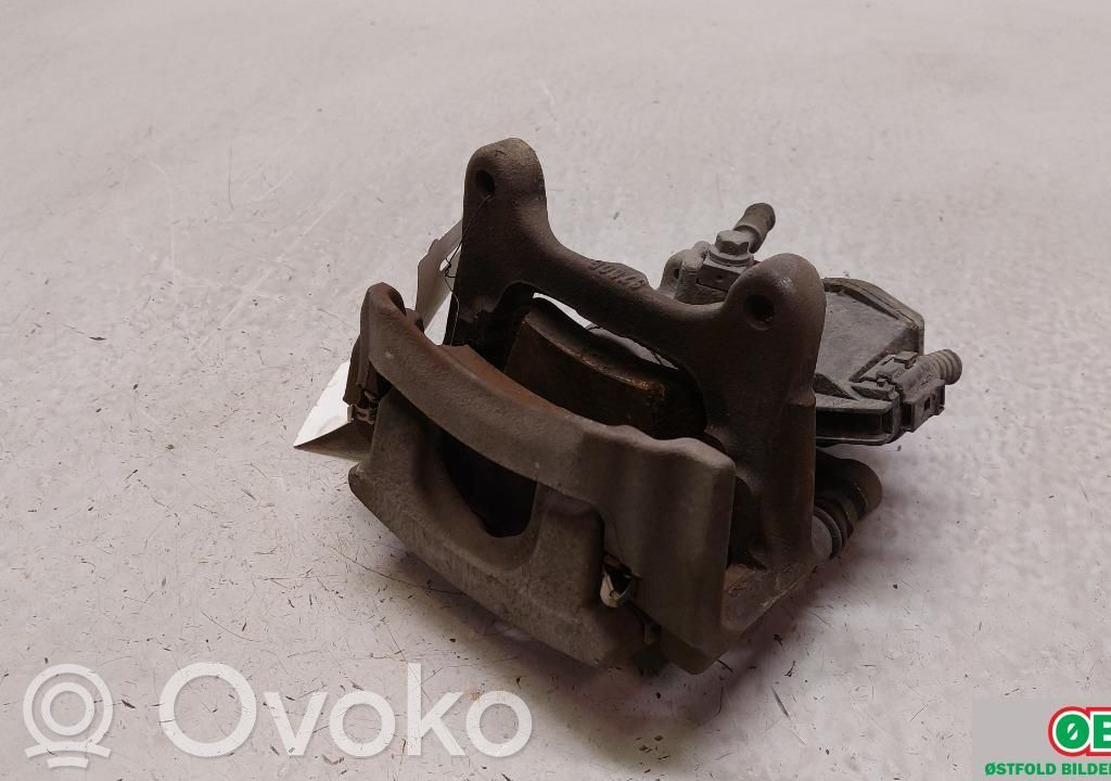 Задний суппорт   4M0615404F,4M0615404F