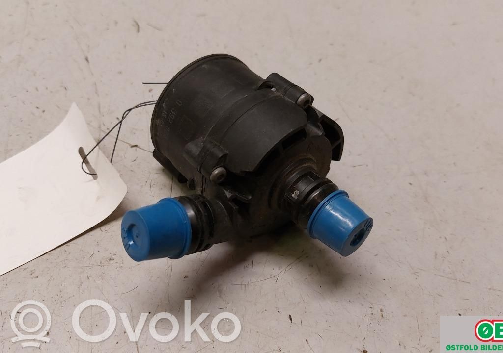 BMW 5 G30 G31 G38 Pompa obiegowa Webasto 