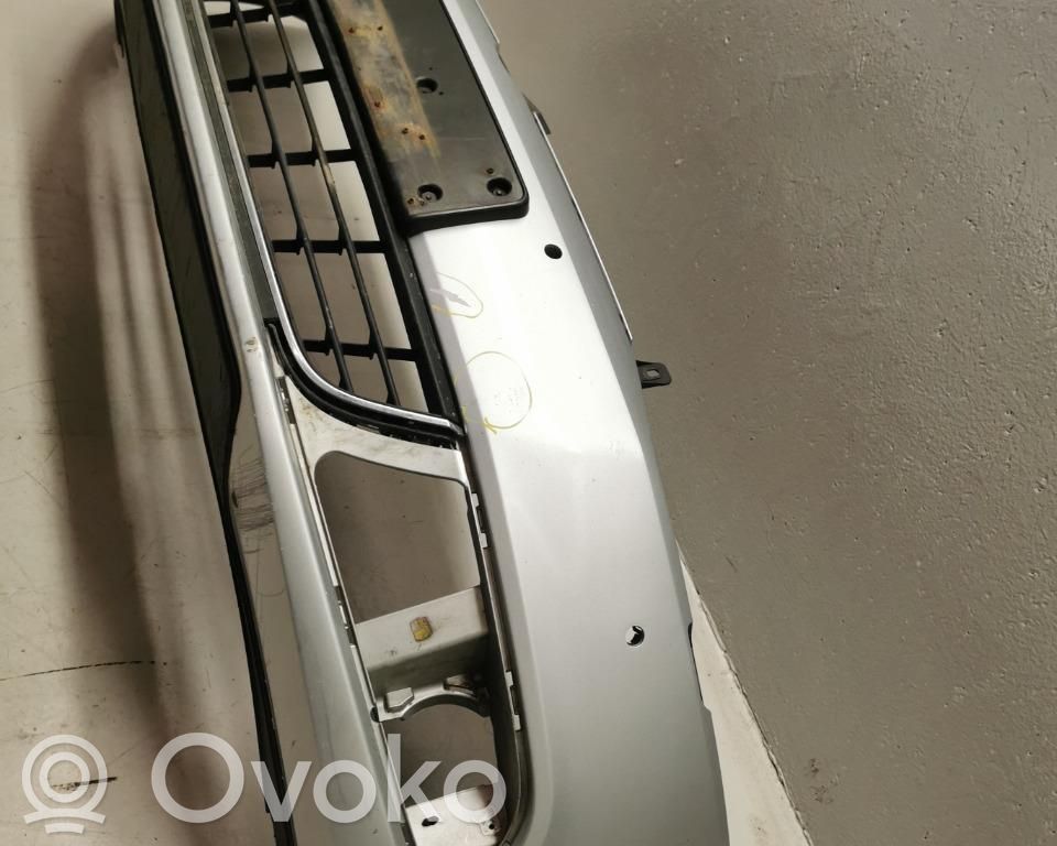 Volkswagen Jetta VI Parachoques delantero 