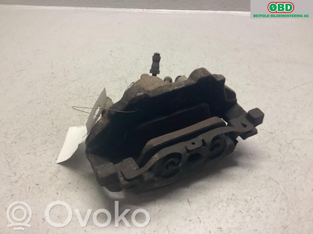 Ford Kuga II Pinza del freno anteriore 