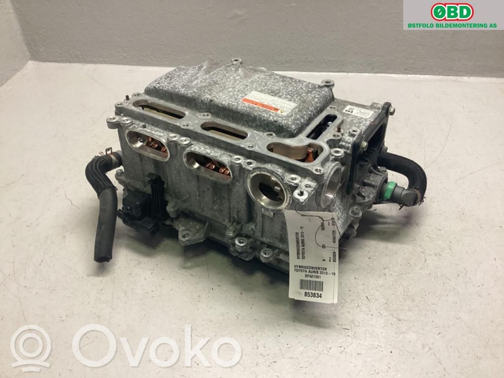 Toyota Auris E180 Convertor-inversor tensiune 