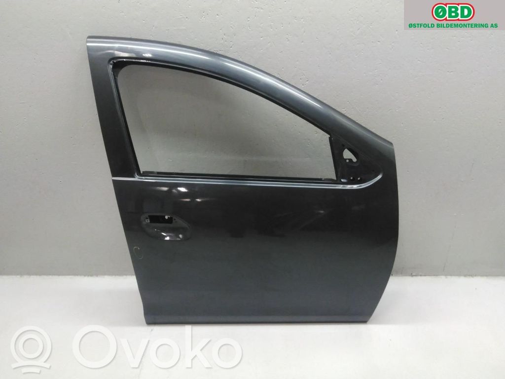 Dacia Duster Front door 