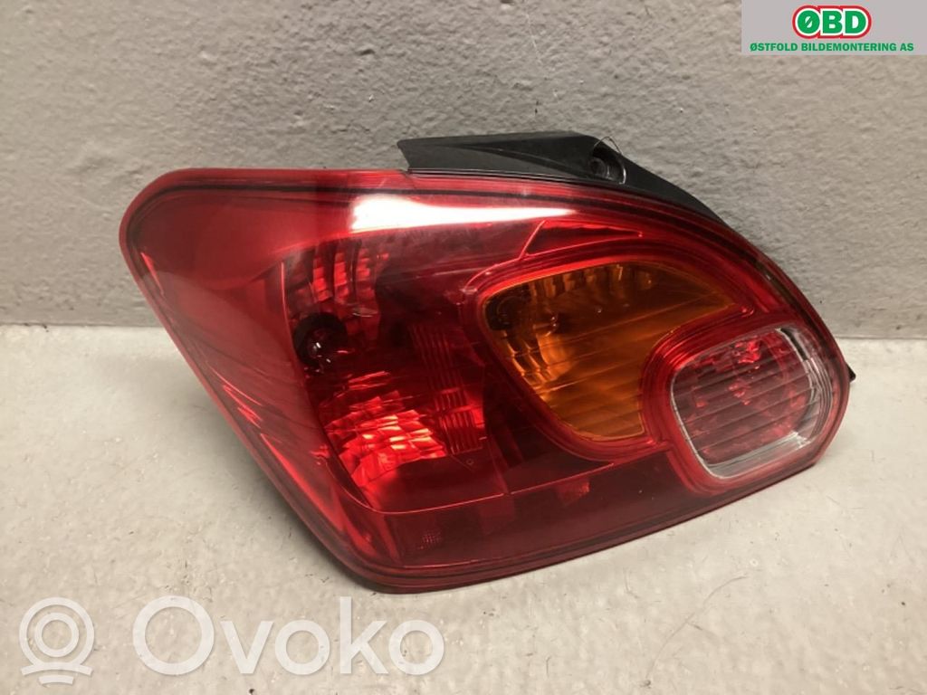 Mitsubishi Space Star Lampă spate în caroserie 
