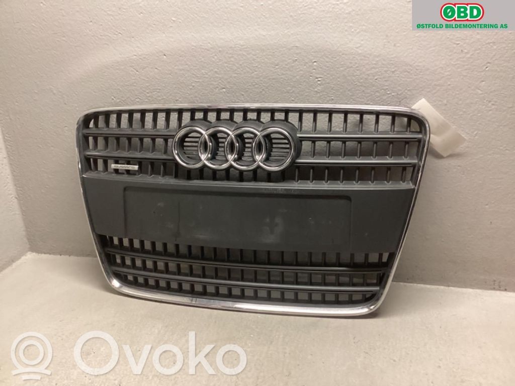 Audi Q7 4L Etusäleikkö 