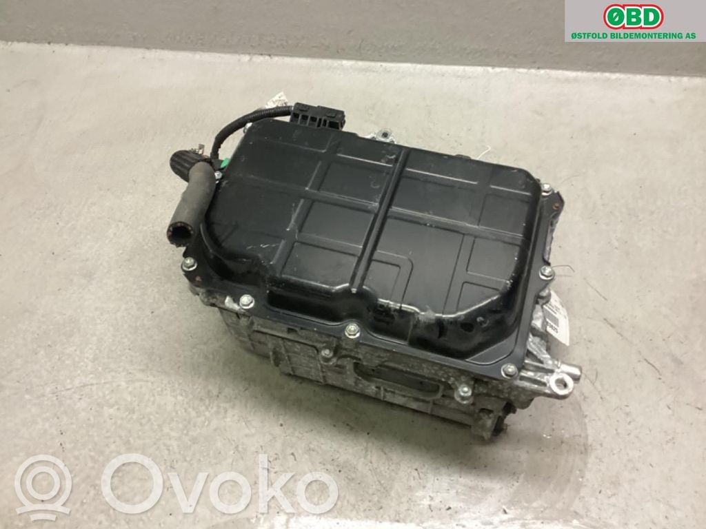 Toyota Auris E180 Convertor-inversor tensiune 