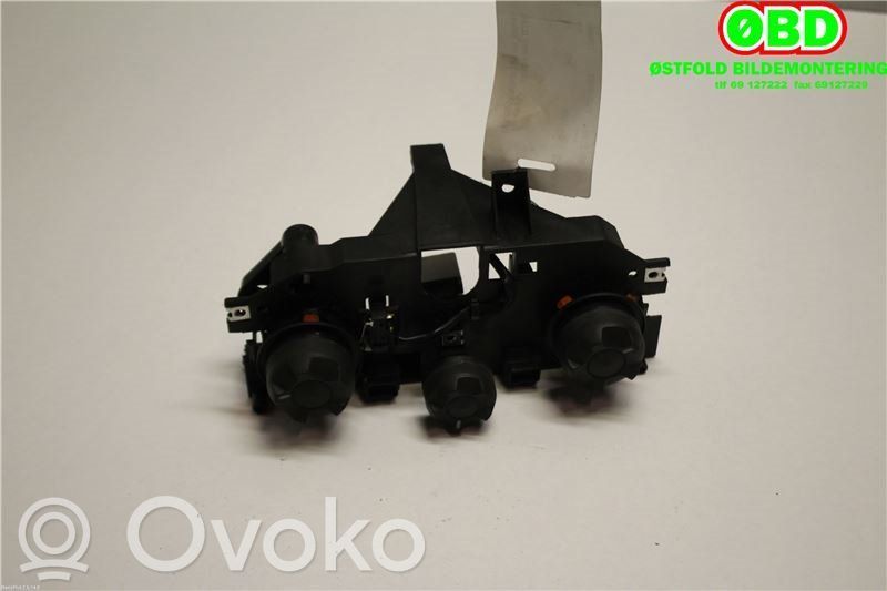 Iveco Daily 4th gen Climate control/heater control trim 