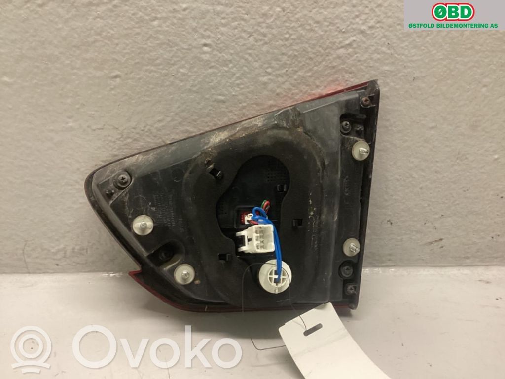 KIA Carens III Lampă spate în caroserie
