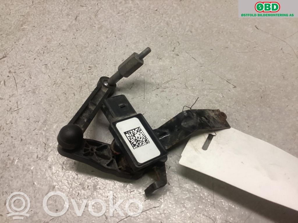 Volkswagen ID.4 Czujnik poziomu zawieszenia pneumatycznego osi przedniej