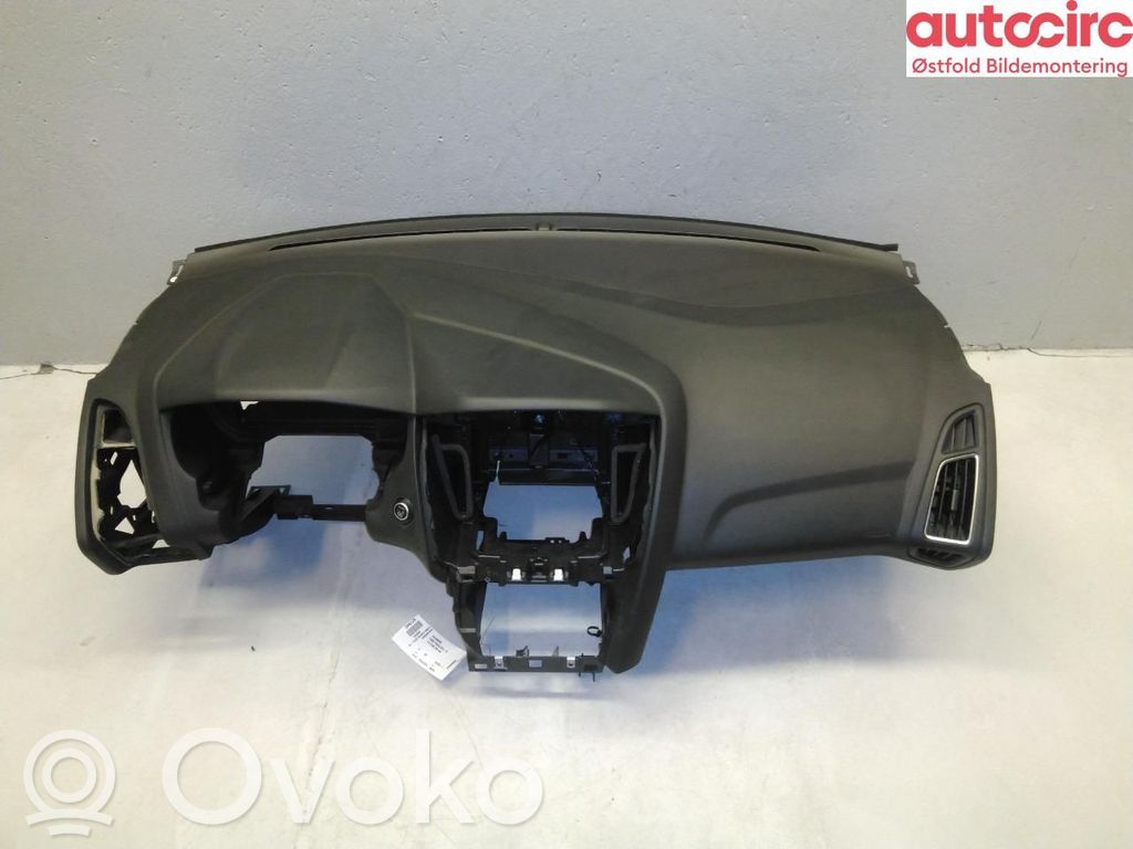 Ford Focus Панель 