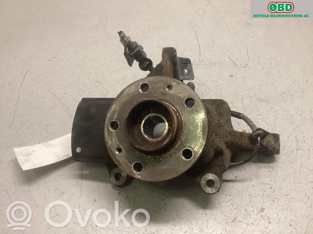Opel Vivaro Achsschenkel vorne 