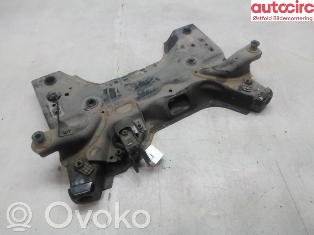 Priekinis traversas   9821903680,9839404980,9821903680,9839404980