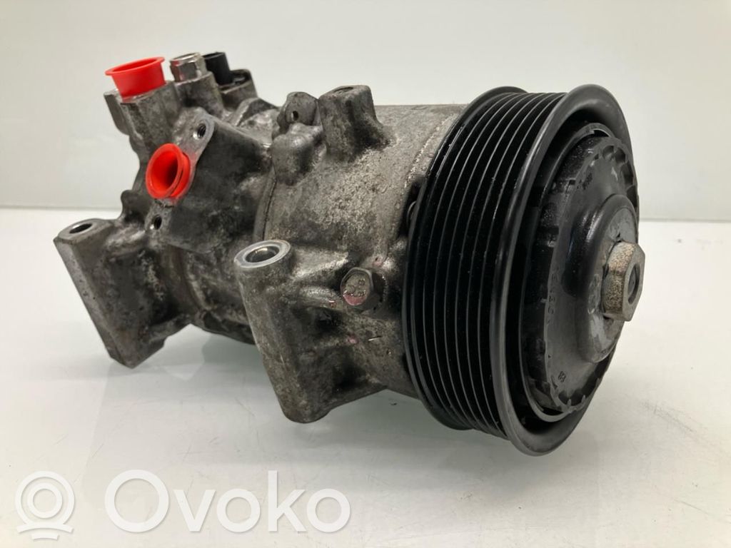 Toyota RAV 4 (XA40) Kompresor / Sprężarka klimatyzacji A/C 