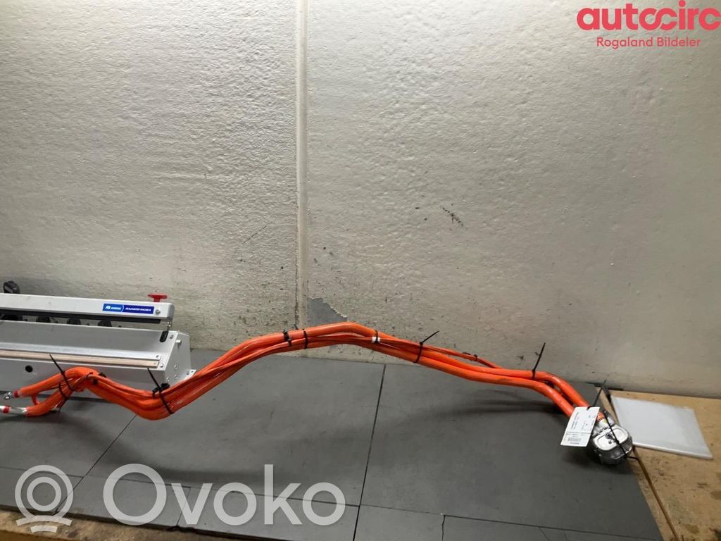 Tesla Model Y High voltage cable 