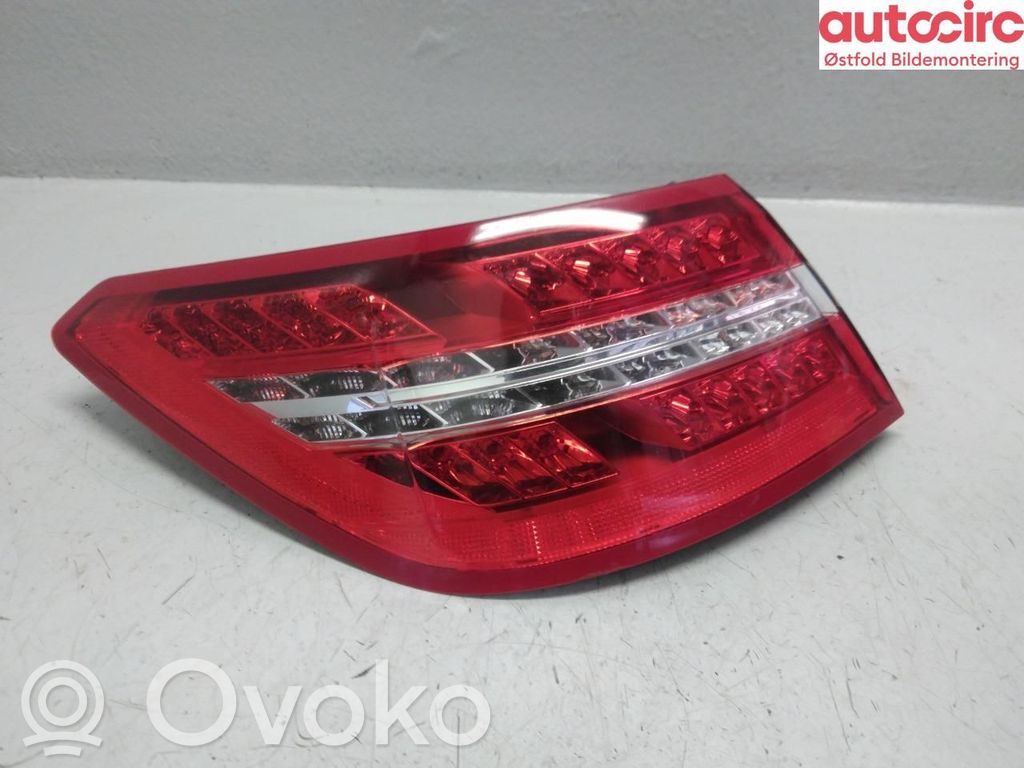 Mercedes-Benz E C207 W207 Lampă spate în caroserie