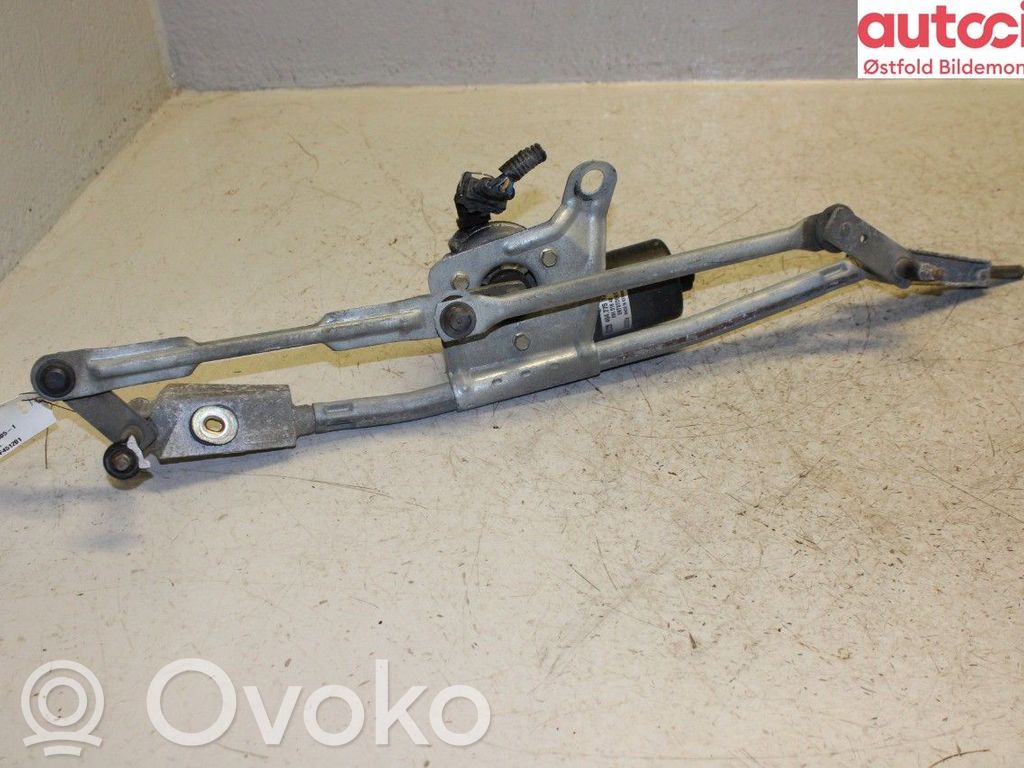 Volvo S80 Front wiper linkage