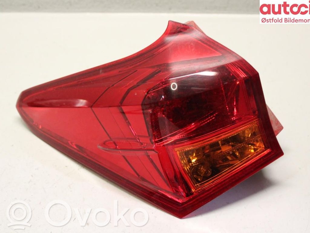 Toyota Auris E180 Lampă spate în caroserie