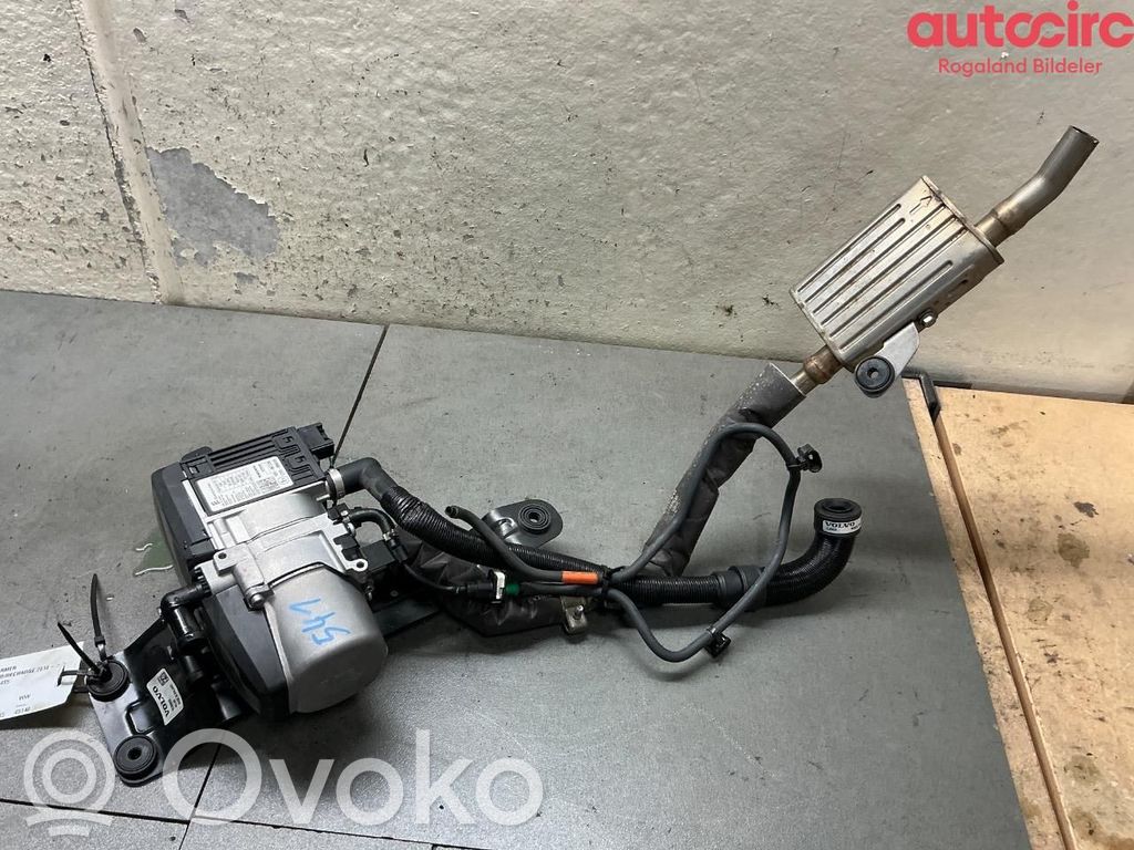 Volvo XC40 Podgrzewacz paliwa 