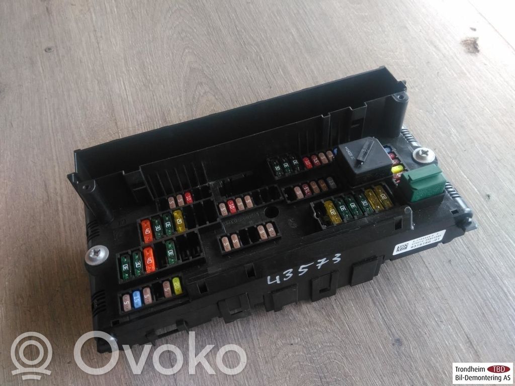 BMW X4 F26 Skrzynka bezpieczników / Komplet 
