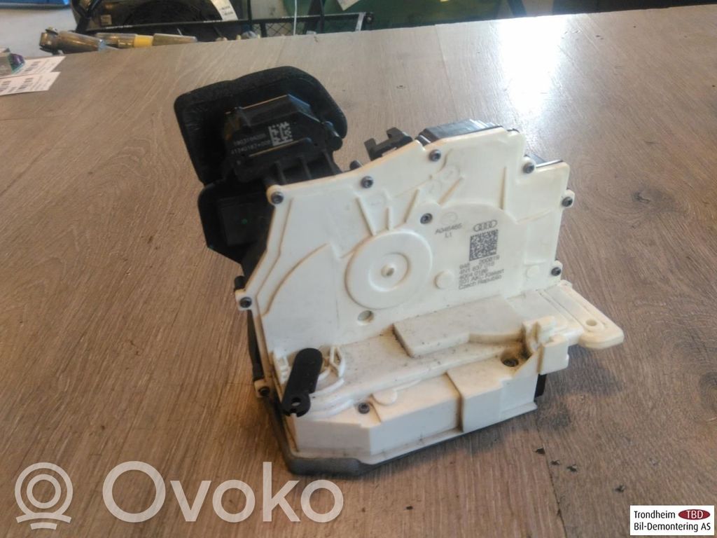 Zamek drzwi przednich   PAB837016,4N1837016,4N1837016,PAB837016