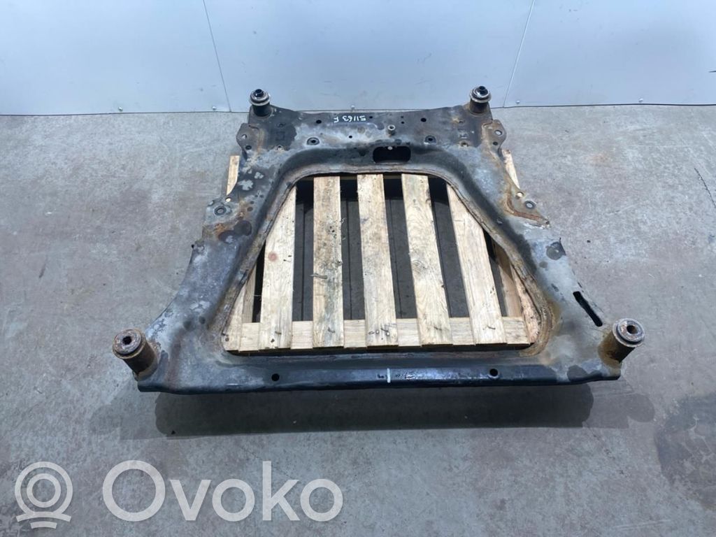 Nissan Juke I F15 Sottotelaio anteriore