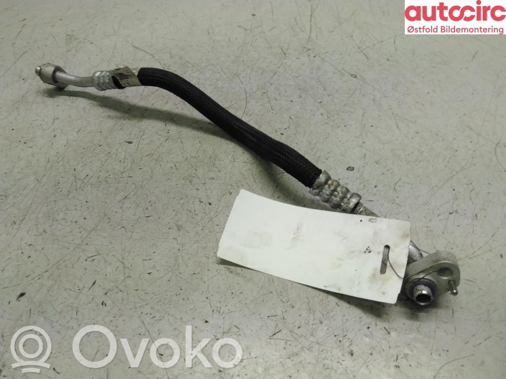 BMW X7 G07 Ilmastointilaitteen putki (A/C)