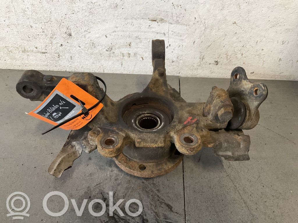 Opel Combo D Fusée d'essieu de moyeu de la roue avant