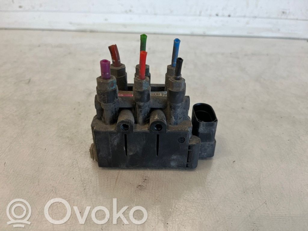 Audi RS6 C8 Air suspension valve block 