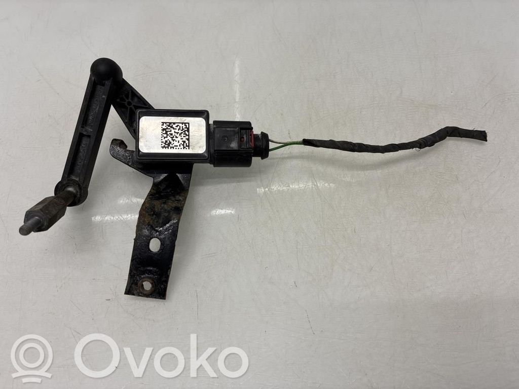 Skoda Enyaq iV Rear height level sensor lever 