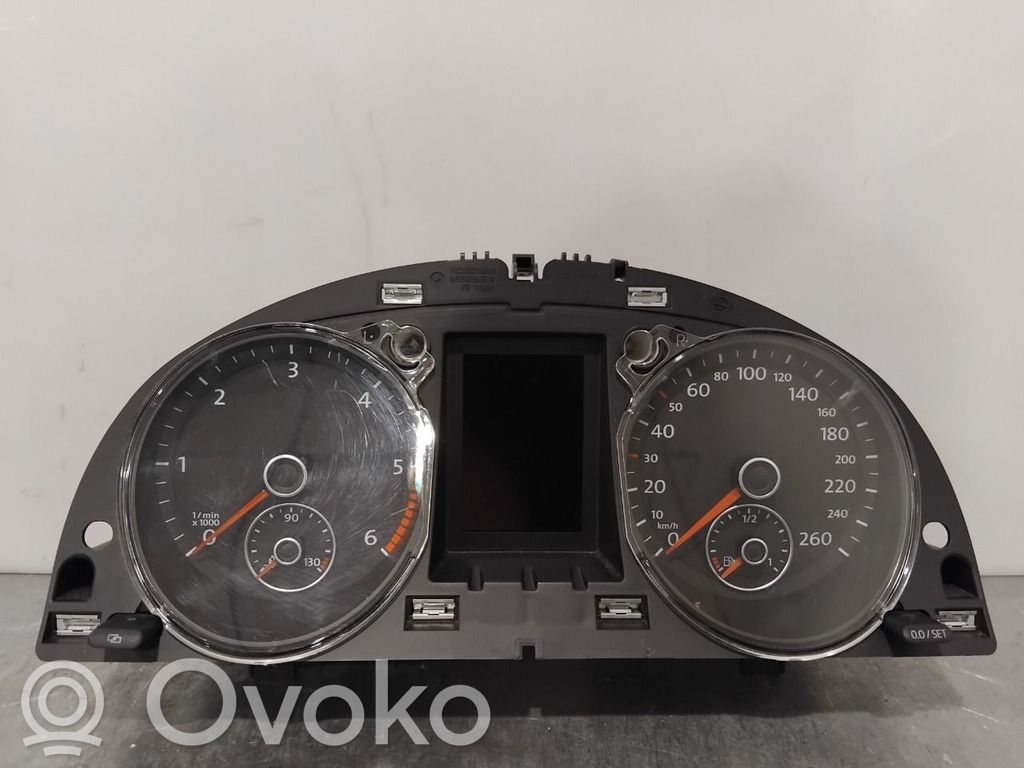 Volkswagen PASSAT B7 Tachimetro (quadro strumenti)