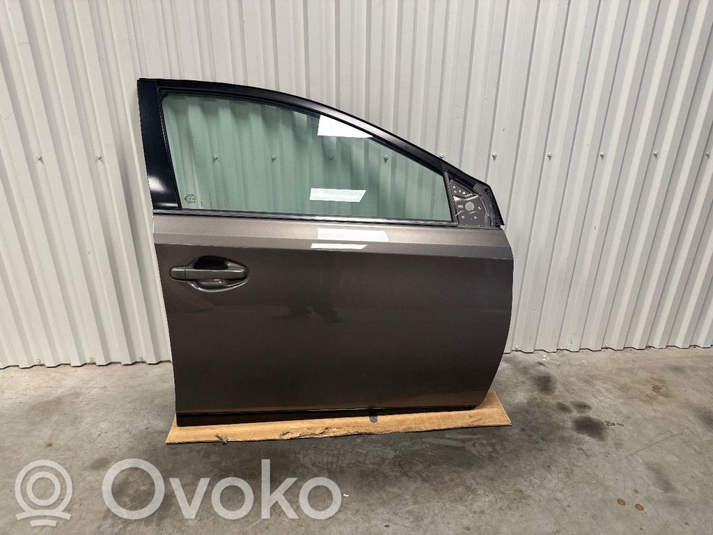 Toyota Auris E180 Puerta delantera 