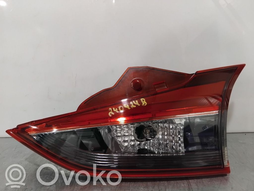 Mazda 6 Aizmugurējais lukturis virsbūvē 