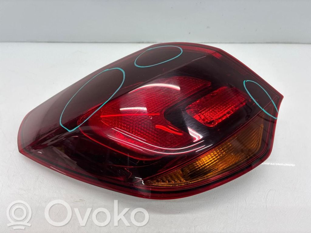 Opel Astra J Rückleuchte Heckleuchte 