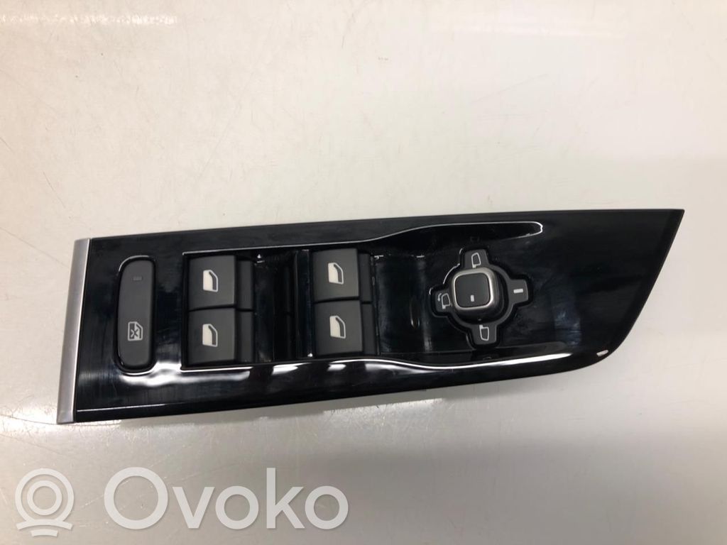 Opel Astra L Electric window control switch 