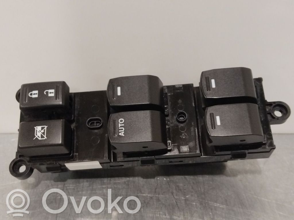 Suzuki Vitara (LY) Interruptor del elevalunas eléctrico 