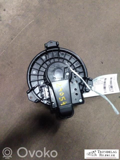 Toyota Yaris Heater fan/blower 