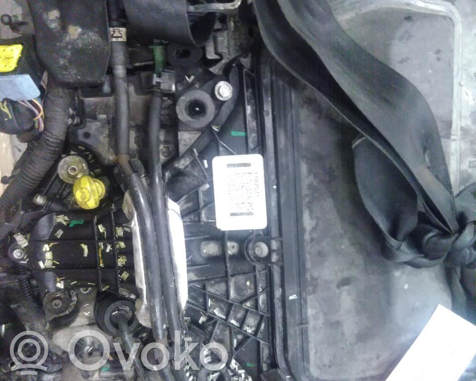 Variklis   1838469,1869767,2070045,6906275,6906360,9M5Q6006BD,AV4Q6006CC,AV4Q6007DB,D4204T
