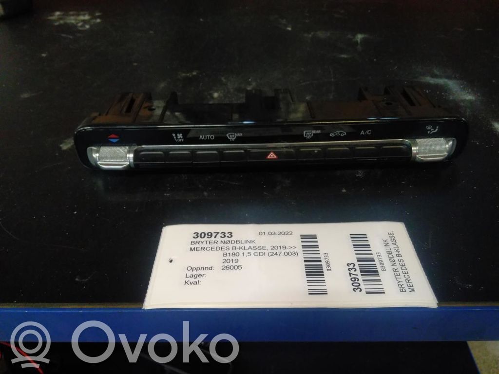 Comutator lumini pericol   A2479055702,A2479055702