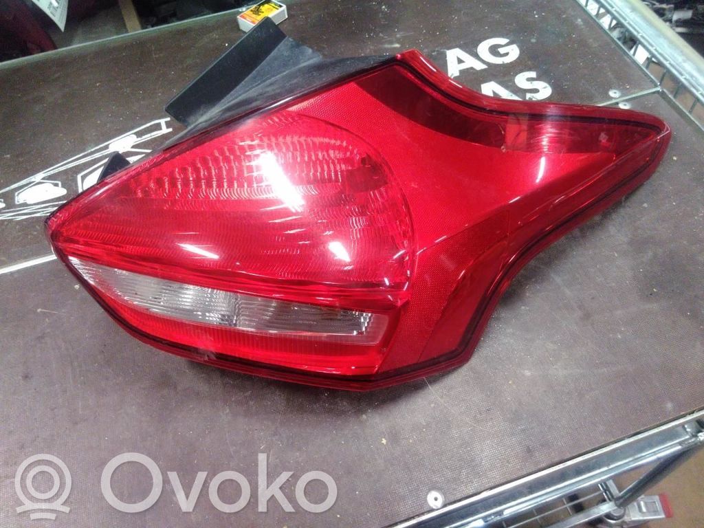 Ford Focus Luz trasera/de freno 