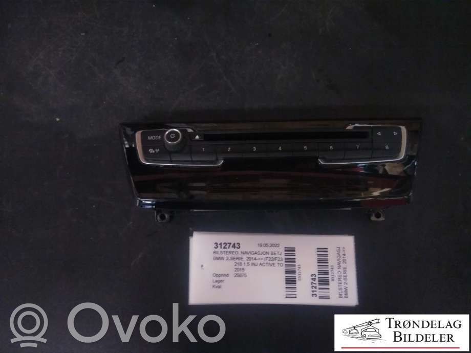 BMW 2 F45 Panel / Radioodtwarzacz CD/DVD/GPS 