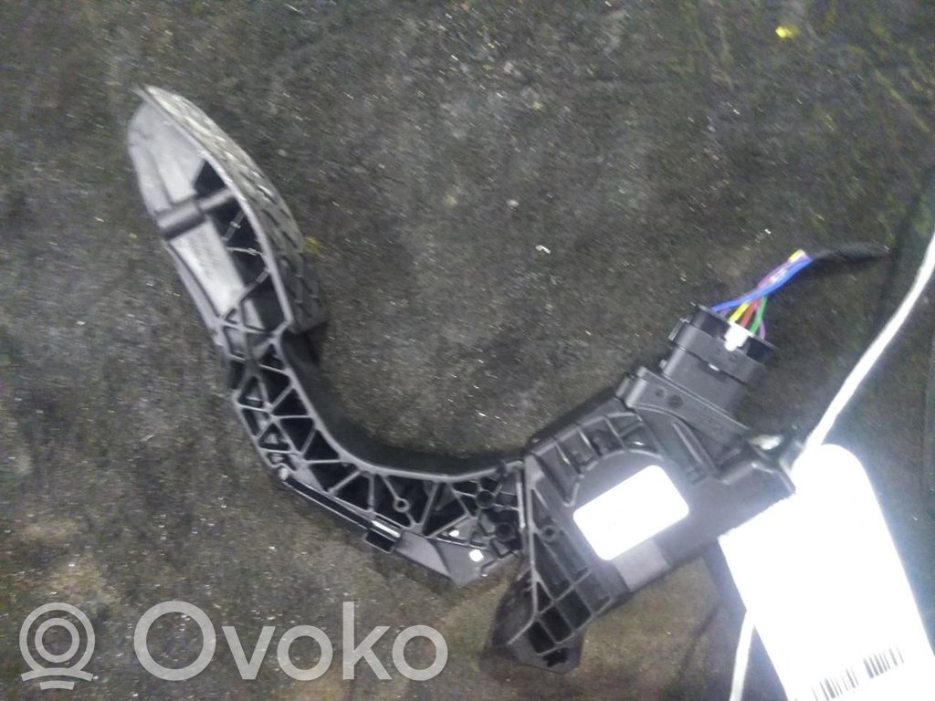 Accelerator throttle pedal   4KL723523,6PV01164242,4KL723523,6PV01164242