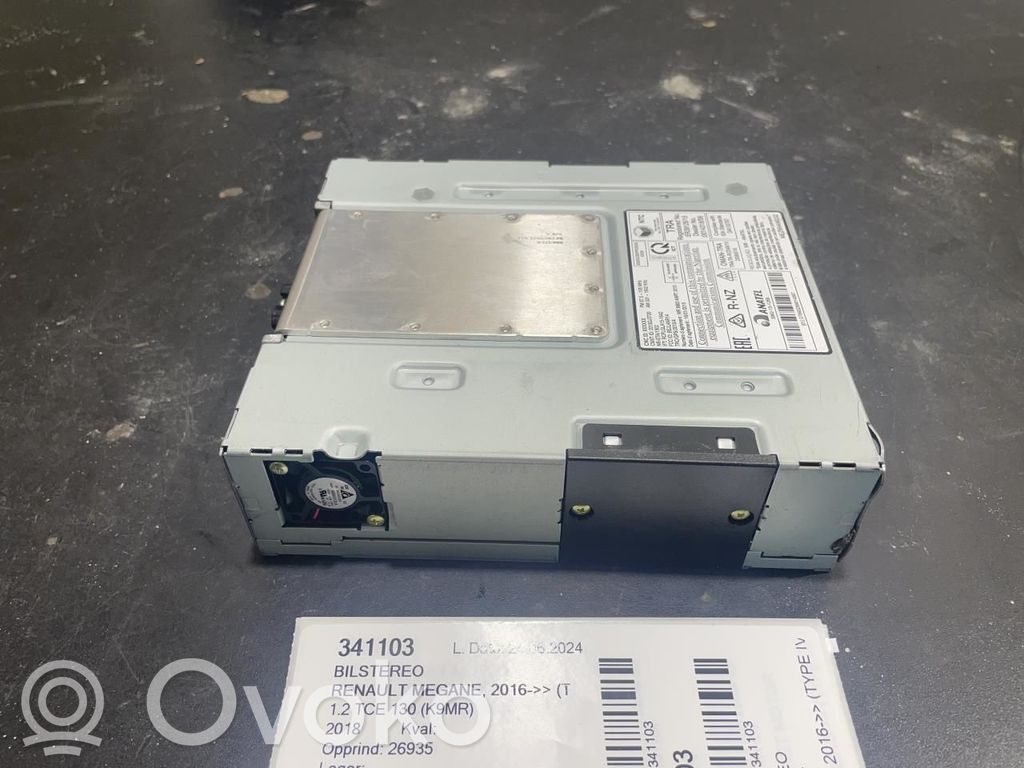 Renault Megane IV Panel / Radioodtwarzacz CD/DVD/GPS 