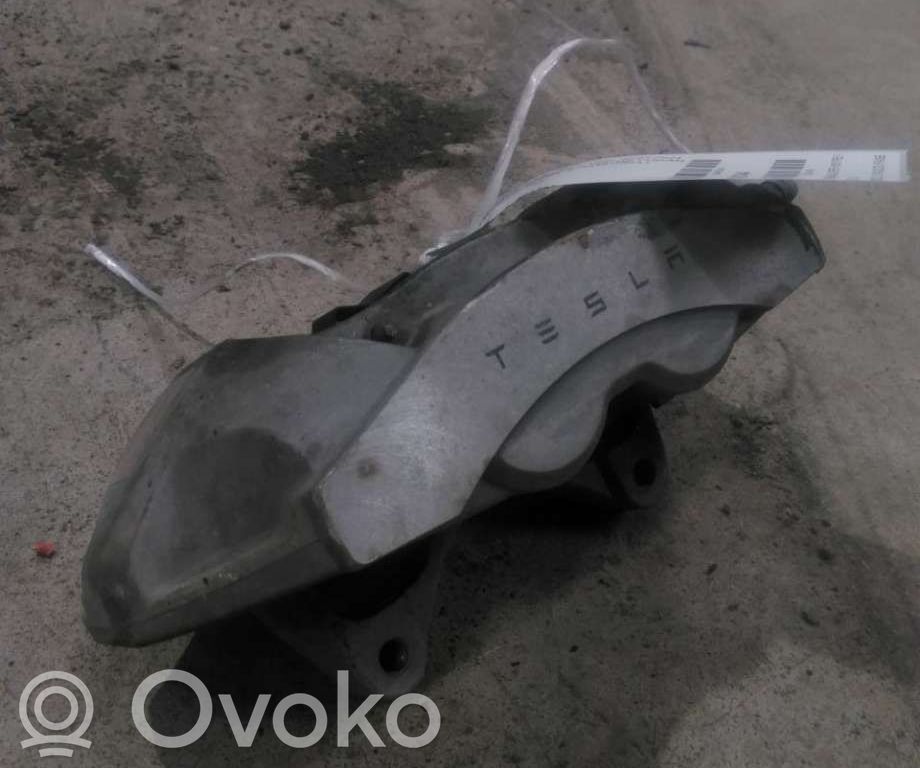 Tesla Model 3 Передний суппорт 